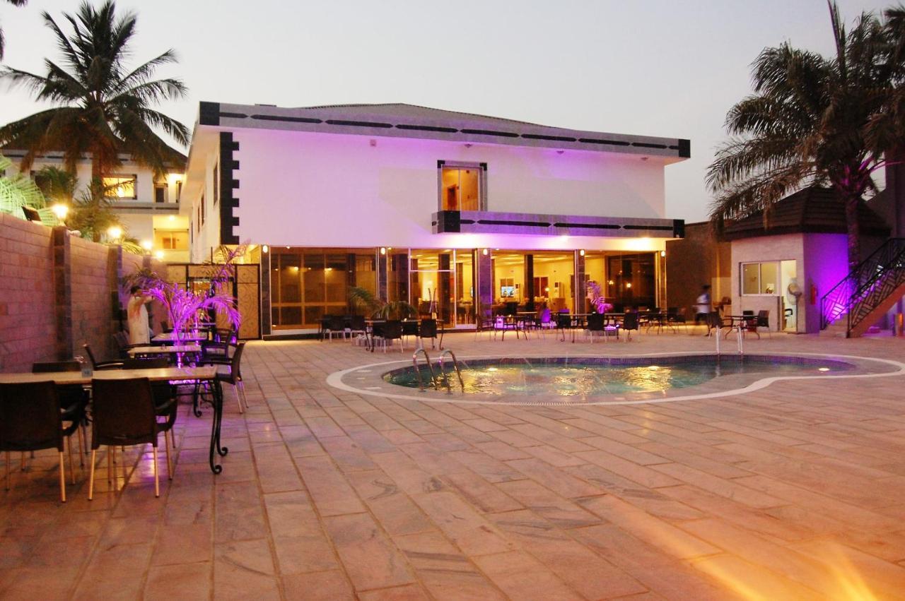 R & K Guest Palace Hotel Kano Kültér fotó