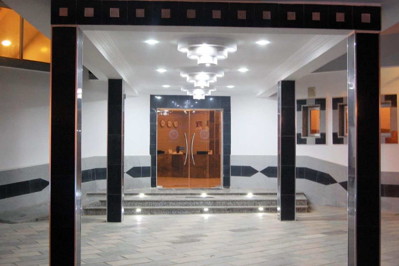 R & K Guest Palace Hotel Kano Kültér fotó