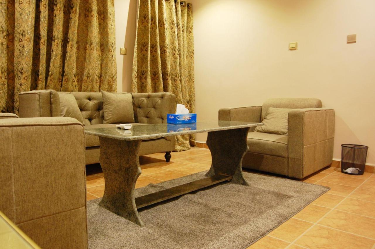 R & K Guest Palace Hotel Kano Kültér fotó